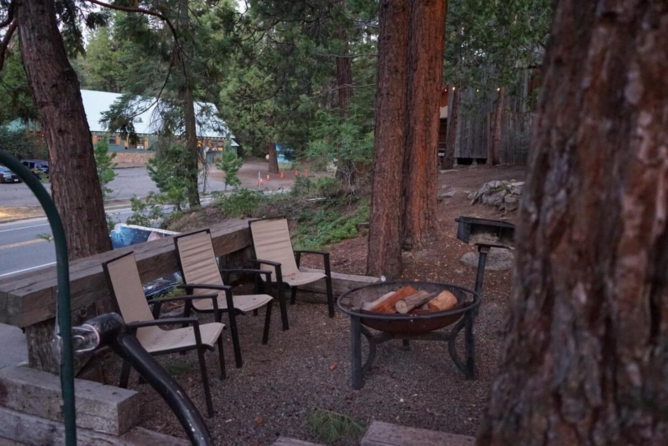 Bear Cave- Pet Friendly Suite In Shaver Lake Exteriör bild