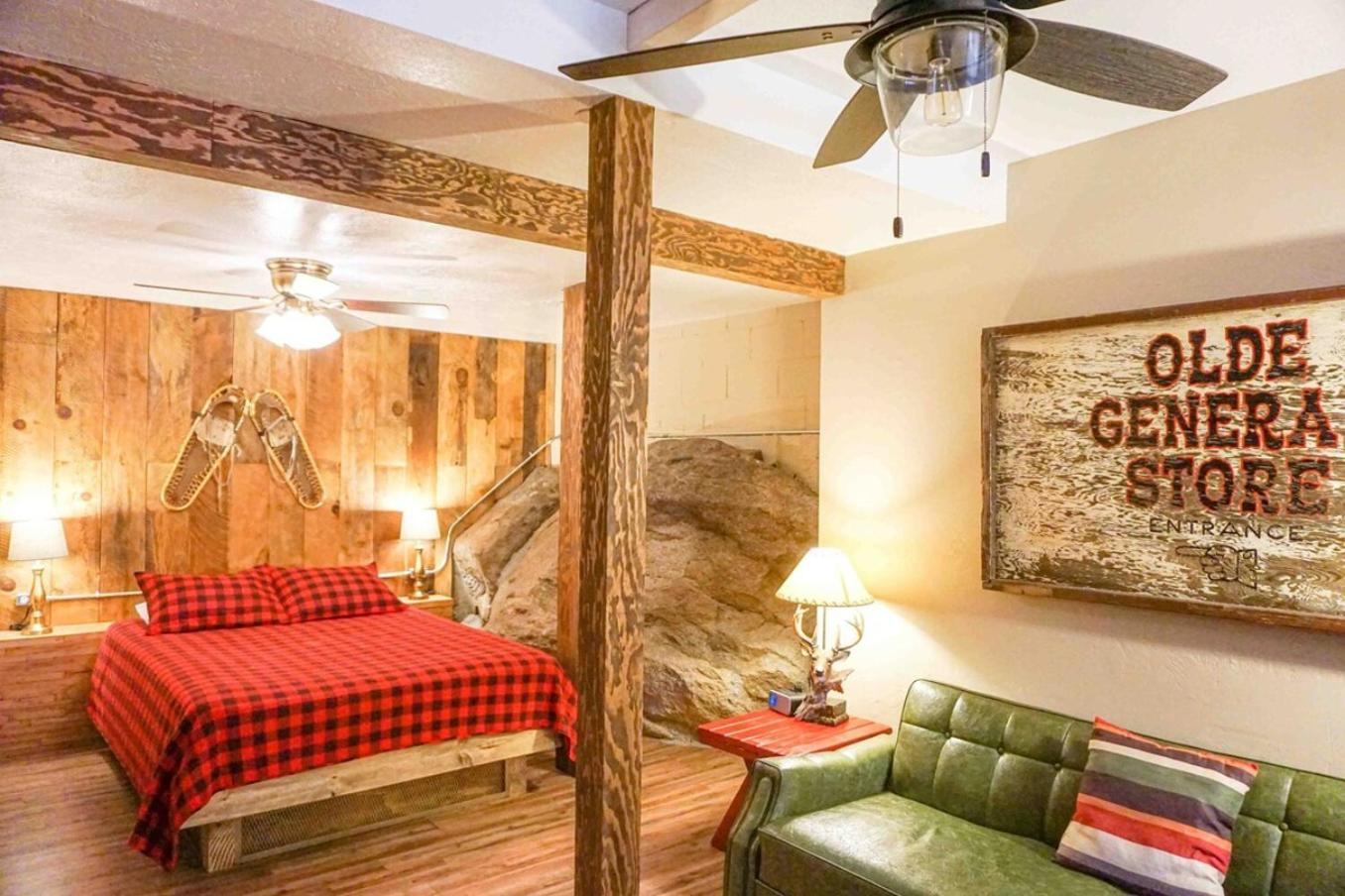 Bear Cave- Pet Friendly Suite In Shaver Lake Exteriör bild