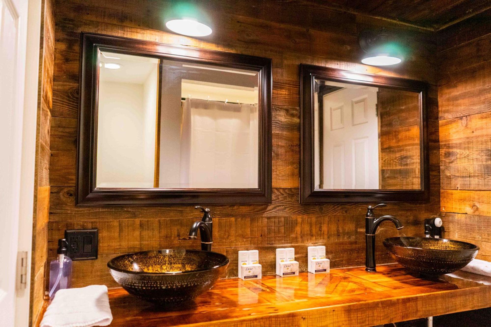 Bear Cave- Pet Friendly Suite In Shaver Lake Exteriör bild