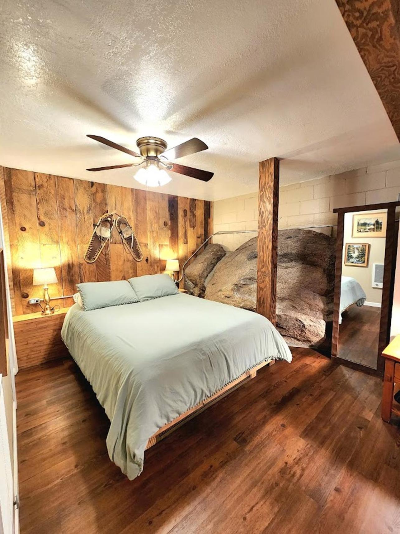 Bear Cave- Pet Friendly Suite In Shaver Lake Exteriör bild
