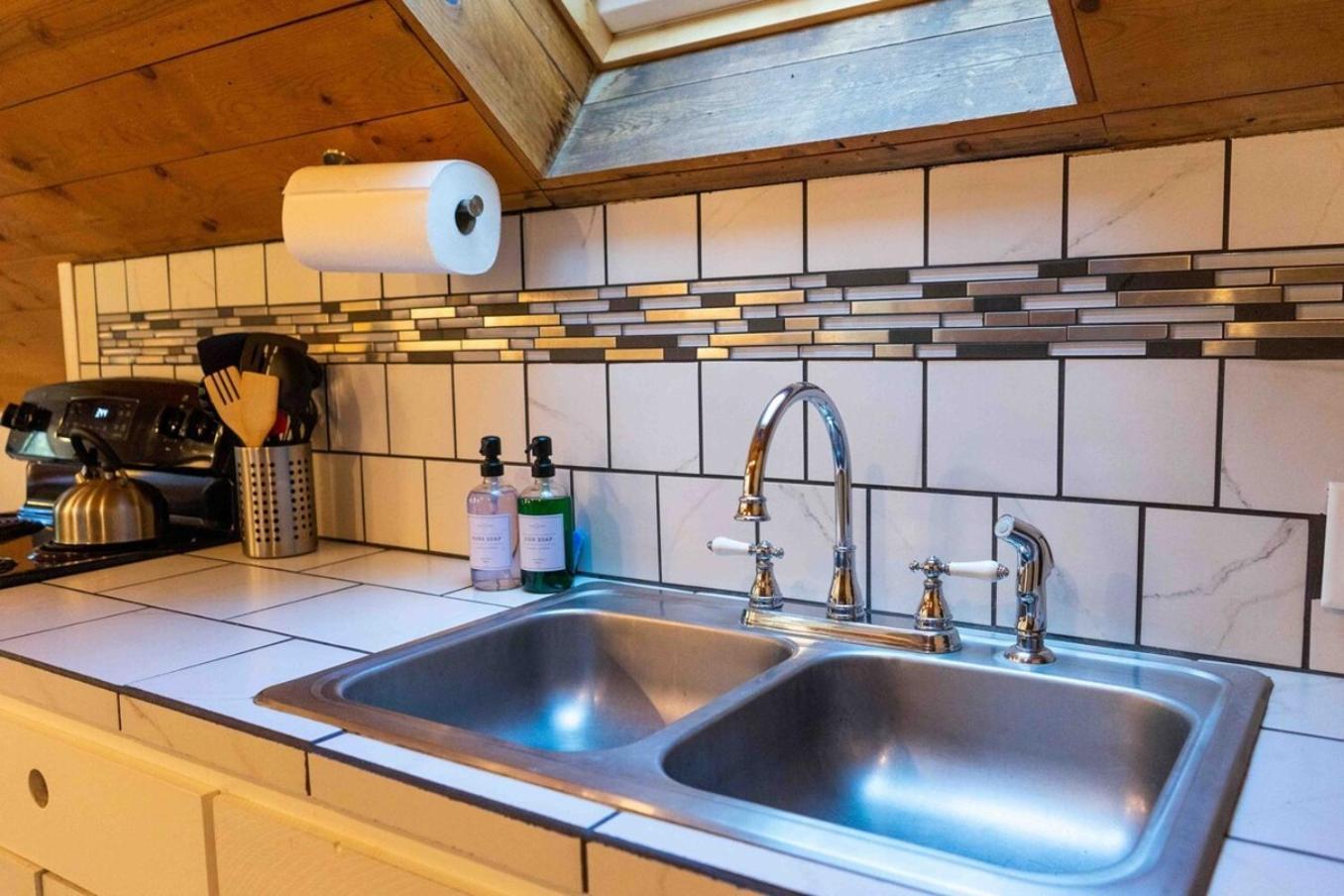 Bear Cave- Pet Friendly Suite In Shaver Lake Exteriör bild