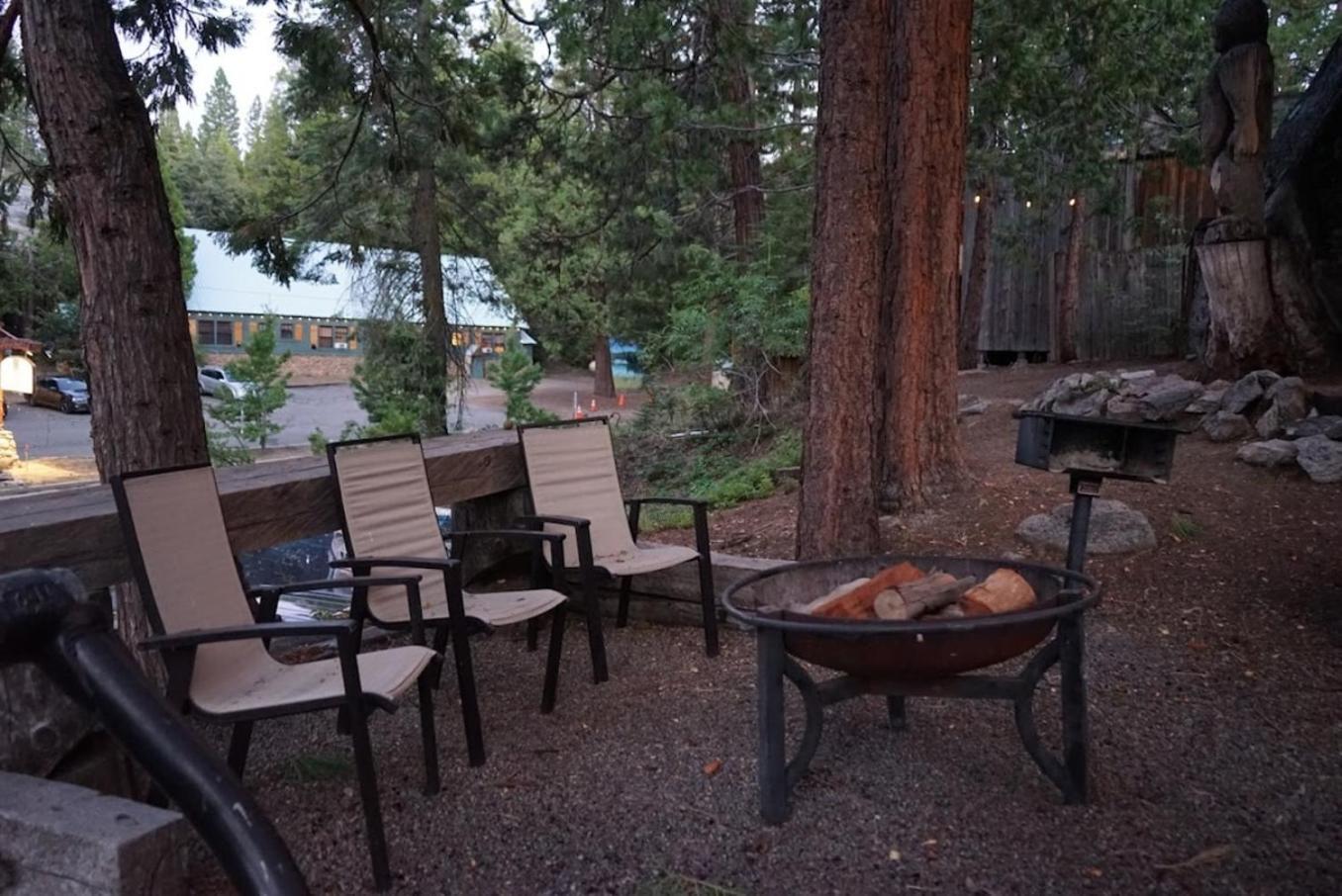Bear Cave- Pet Friendly Suite In Shaver Lake Exteriör bild